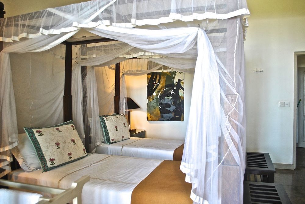 Satin Doll Hotel Unawatuna Exterior photo