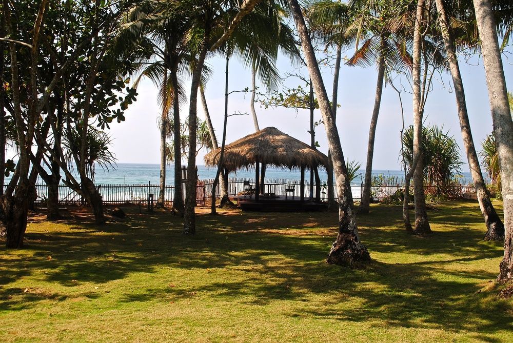 Satin Doll Hotel Unawatuna Exterior photo
